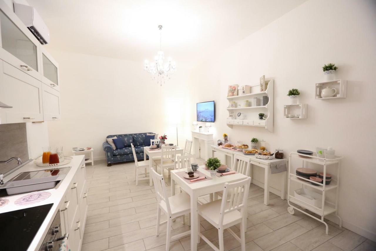 Bed & Breakfast Chiaia Bridge Naples